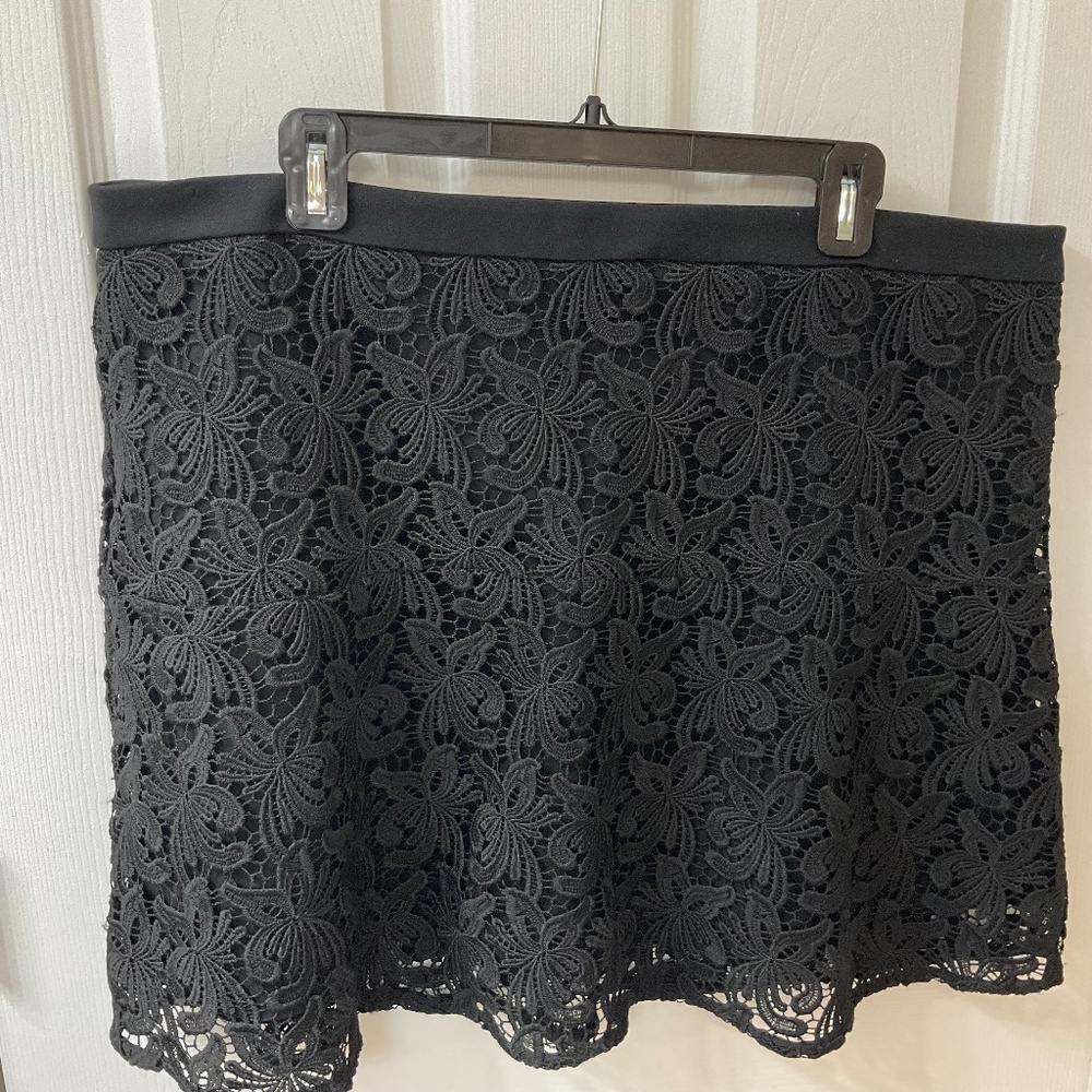 Ann Taylor LOFT Black Lace Skirt – Size XL